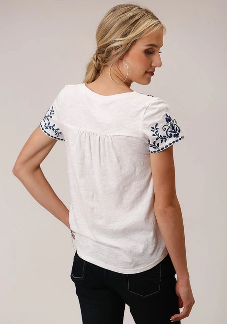 Roper Embroidered Yoke Tee